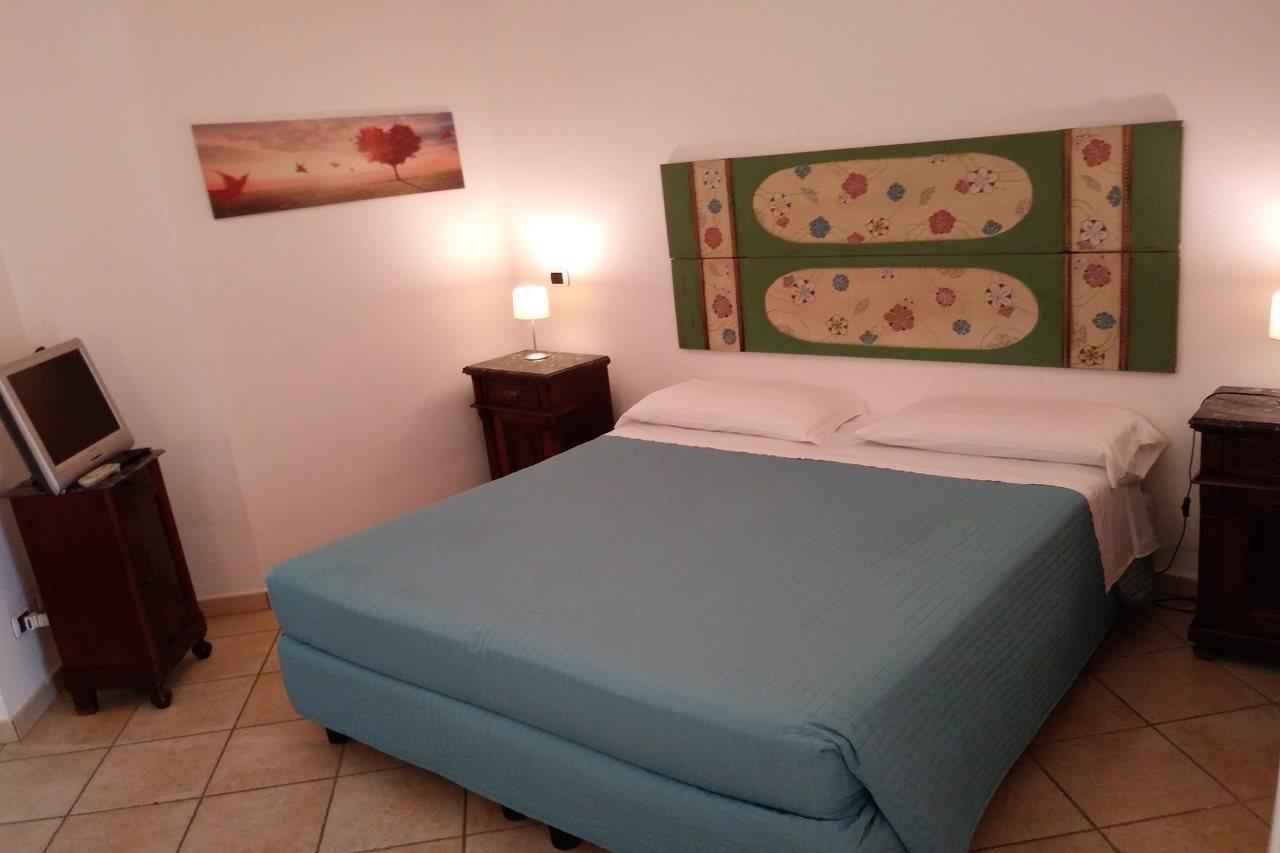 Aparthotel La Rosa Sul Mare Syrakus Exterior foto
