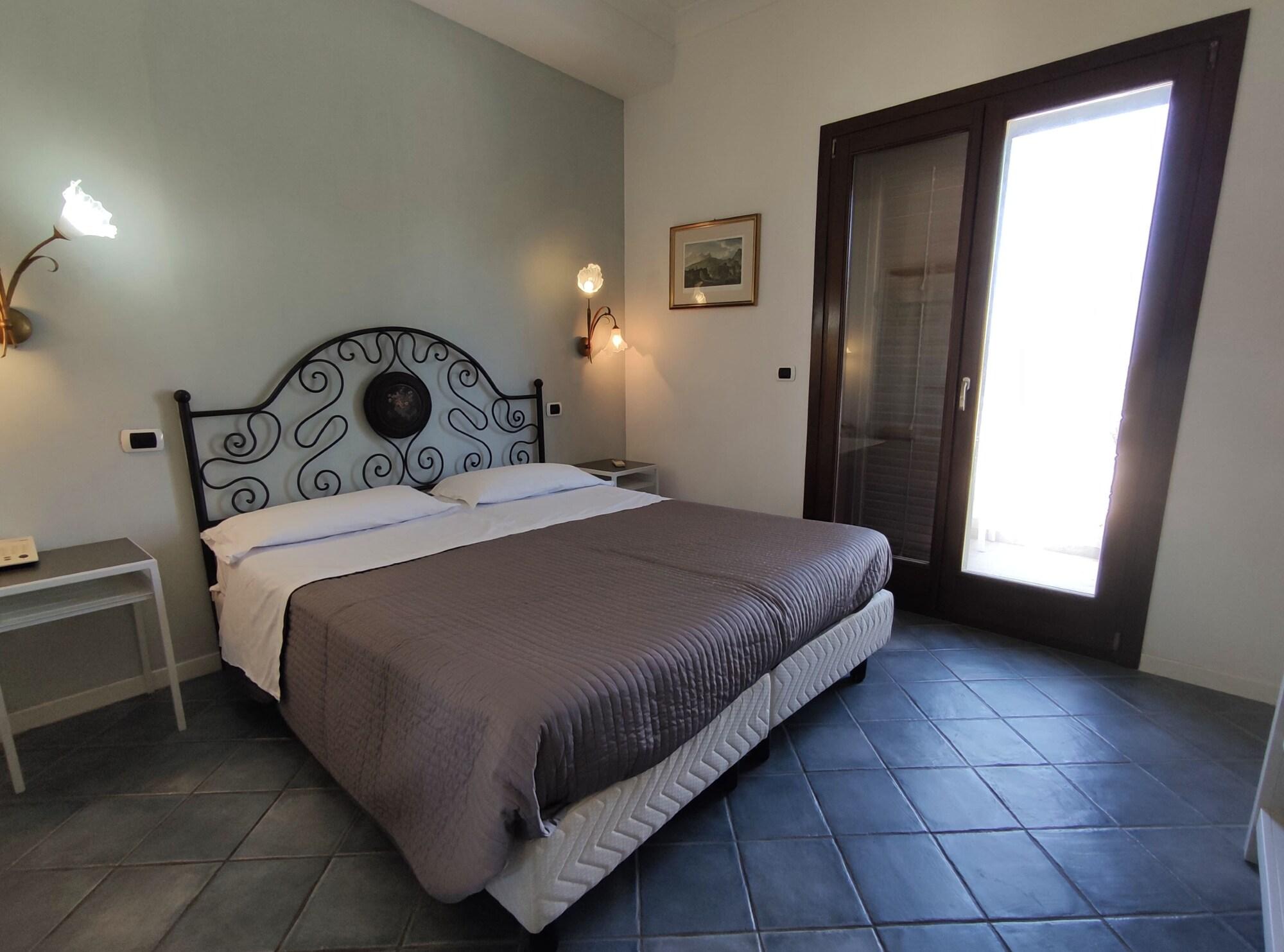 Aparthotel La Rosa Sul Mare Syrakus Exterior foto