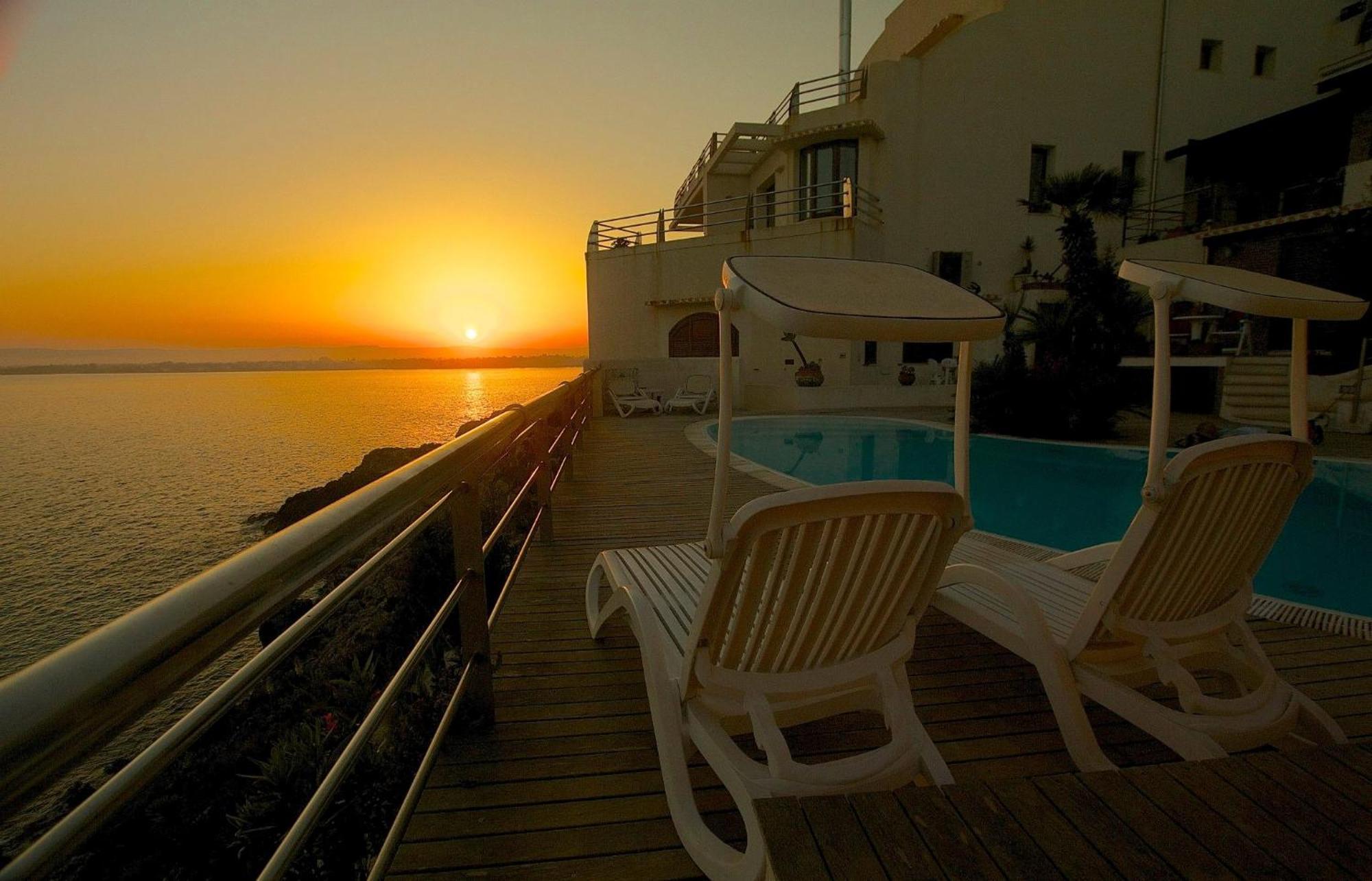 Aparthotel La Rosa Sul Mare Syrakus Exterior foto